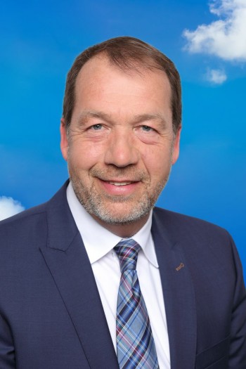  Steffan Strulik