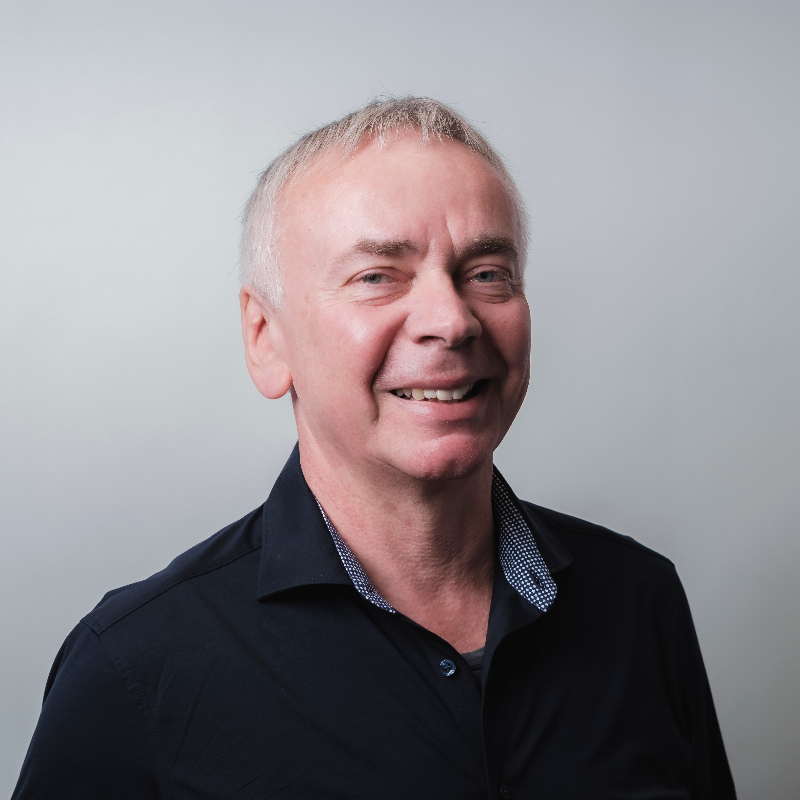  Hans-J�rn Knop
